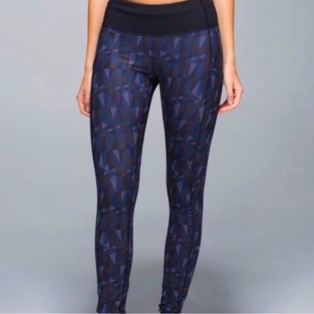 Lululemon running tight